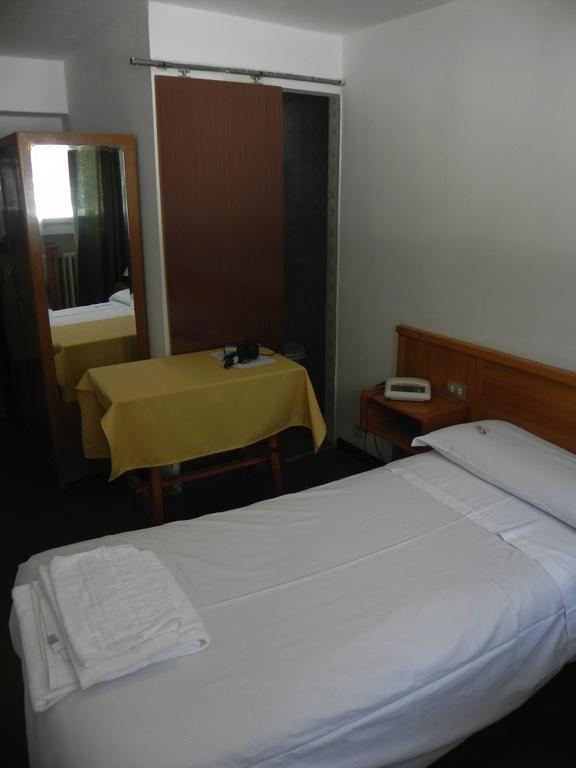 Hotel Nuovo Pecetto Macugnaga Quarto foto