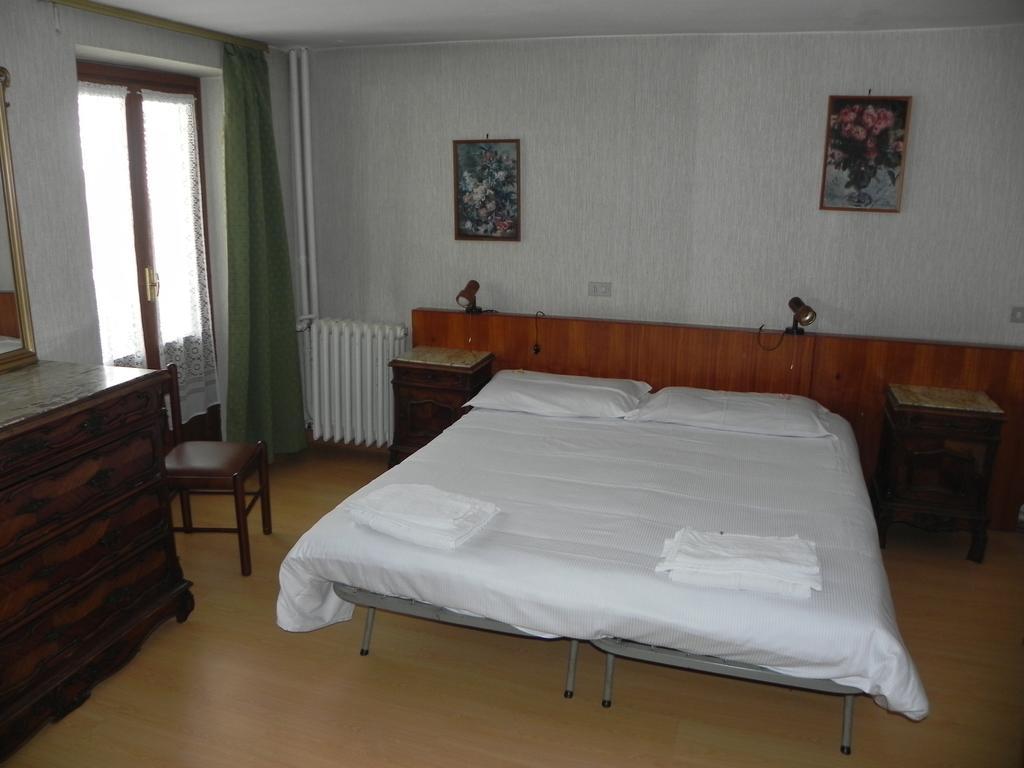 Hotel Nuovo Pecetto Macugnaga Quarto foto